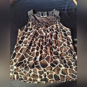 Signature by Larry Levine Brown Giraffe Print Blouse